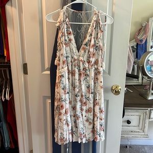 Flower dress with sheer back